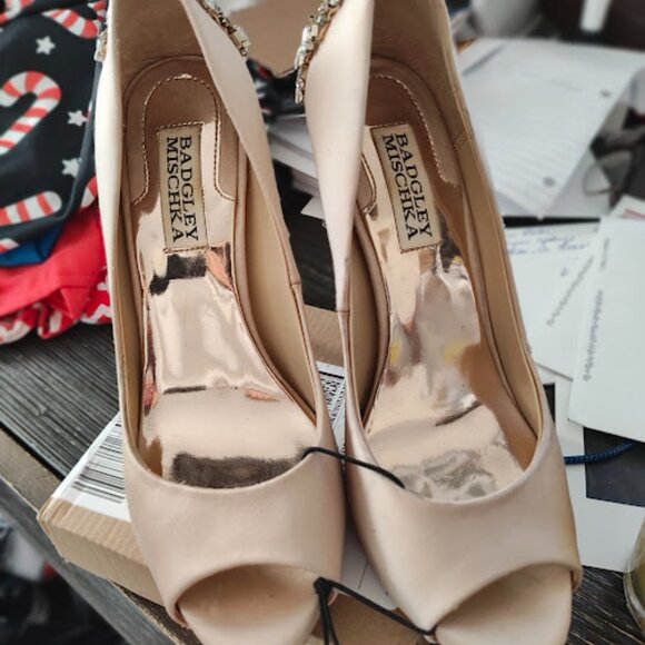 RARE BADGLEY MISCHKA KIARA STUDDED HEELS SIZE 6.5 - Picture 4 of 4